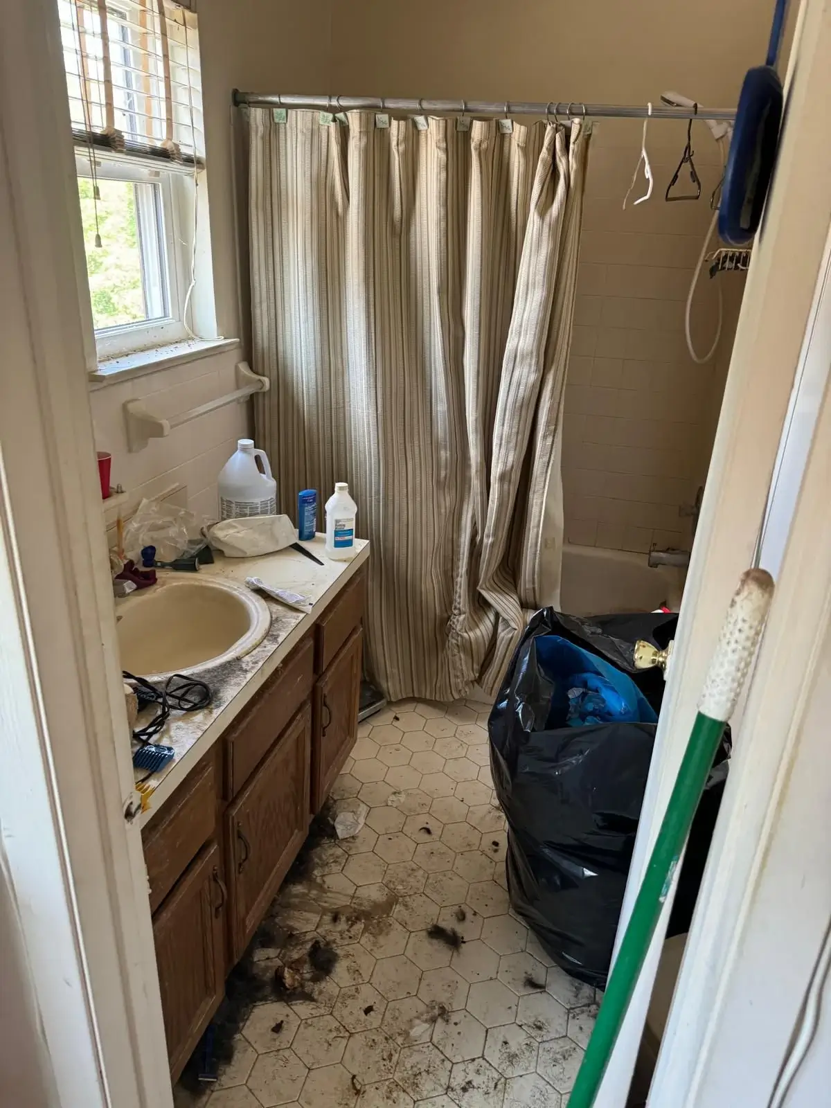 Bathroom before hoarding and extreme cleanup service