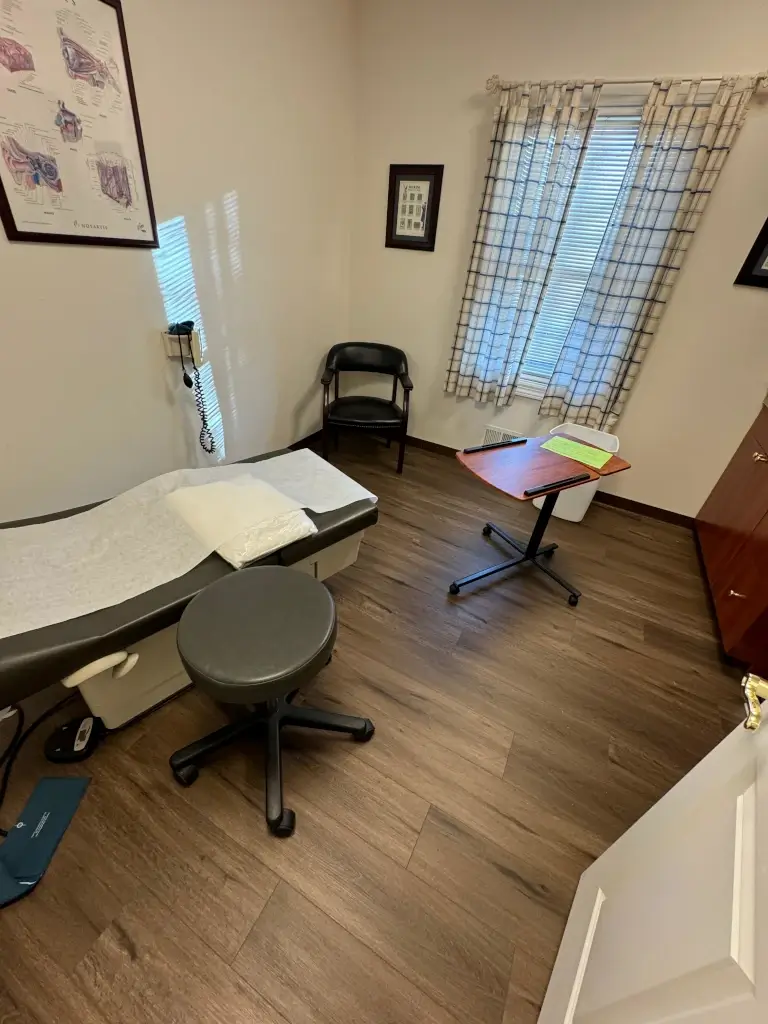 Medical Office Deep Cleaning image 3