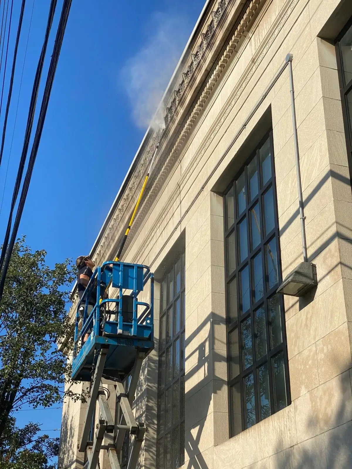 Commercial power washing newark image 2